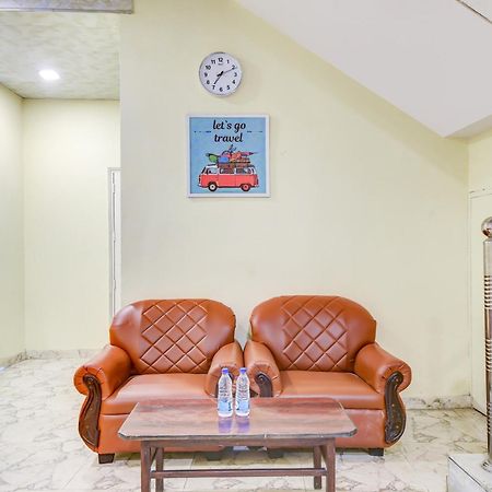 Hotel O 74192 Vishwakarma Palace 델리 외부 사진