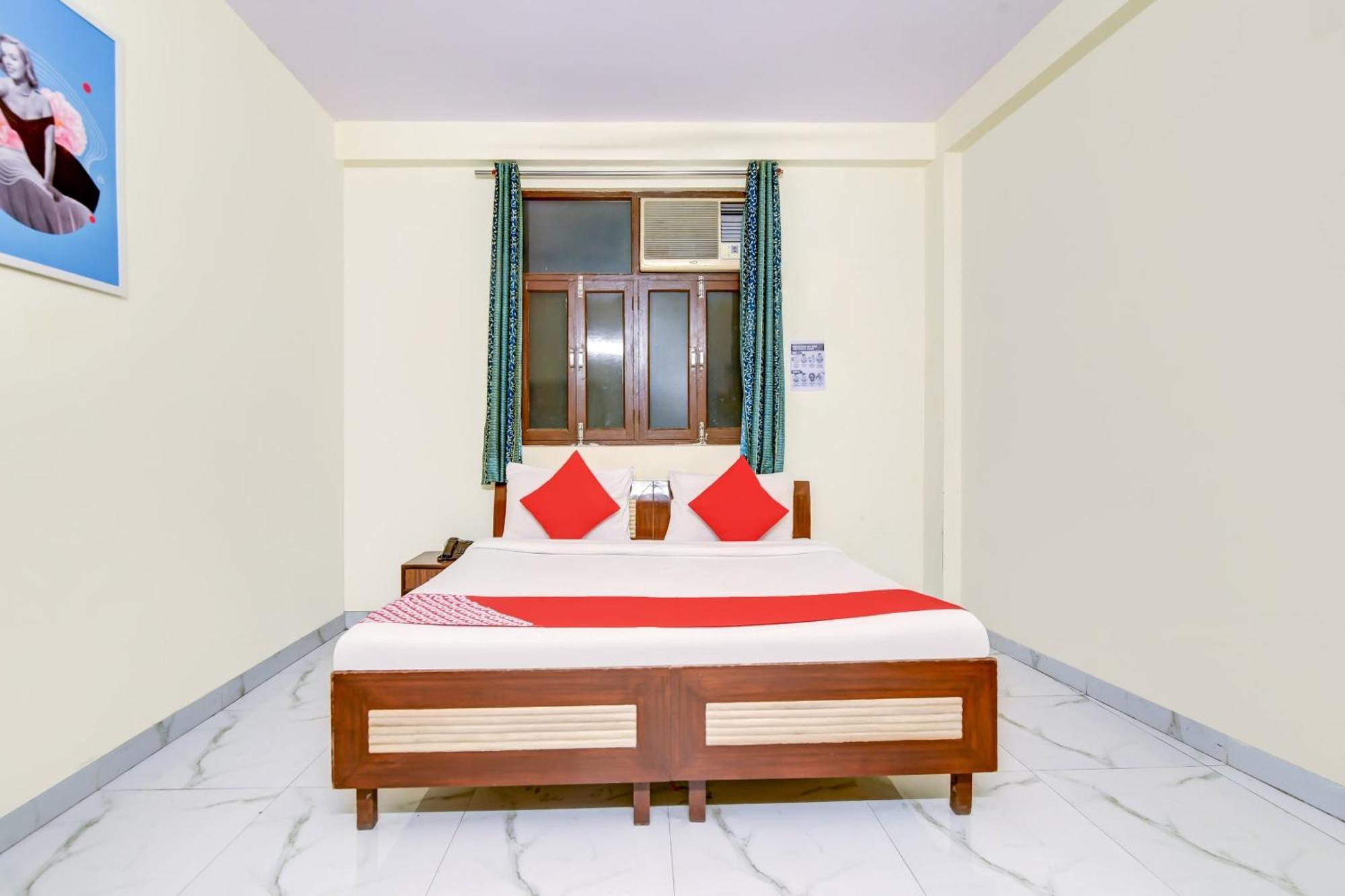 Hotel O 74192 Vishwakarma Palace 델리 외부 사진