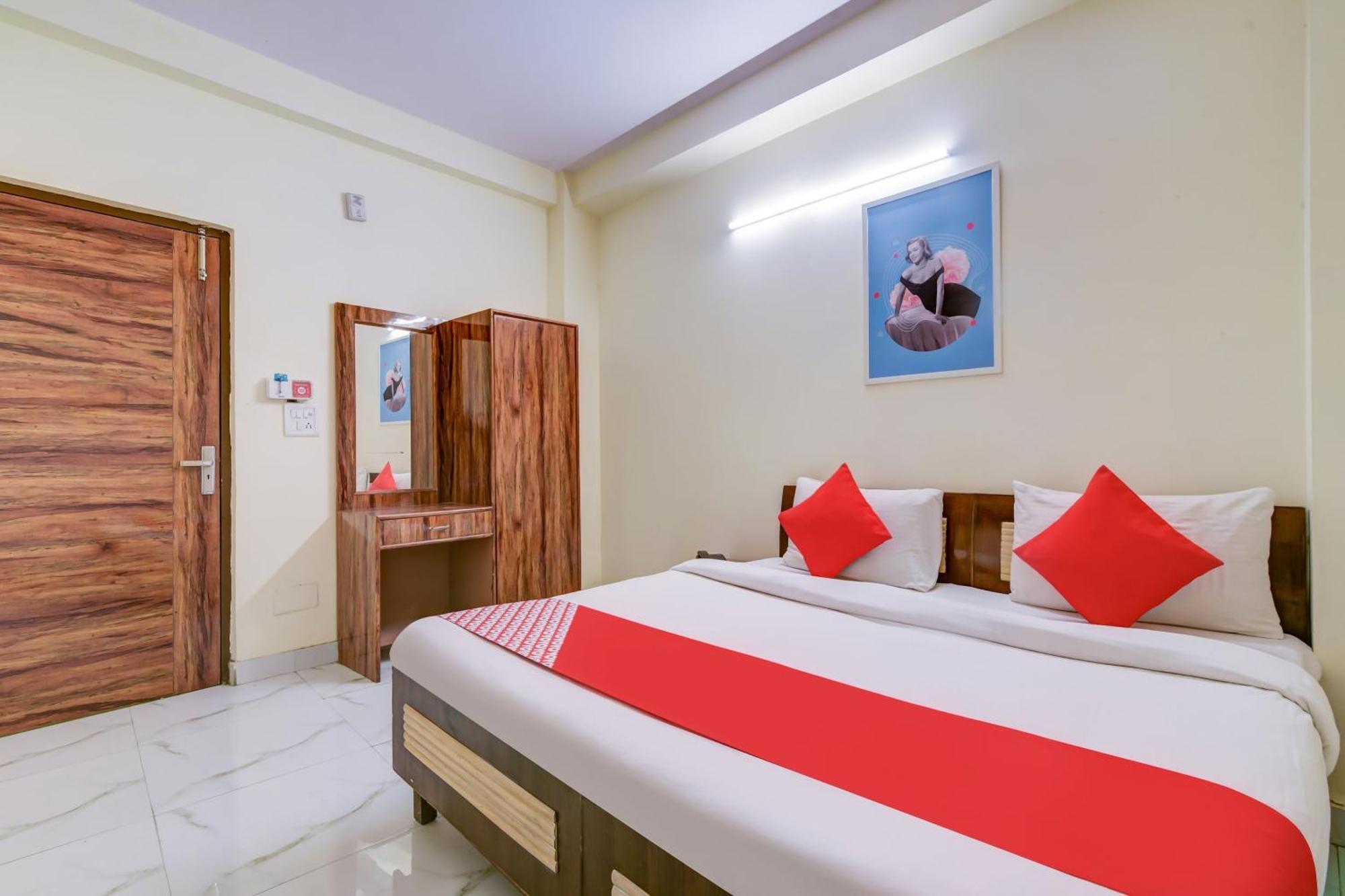 Hotel O 74192 Vishwakarma Palace 델리 외부 사진