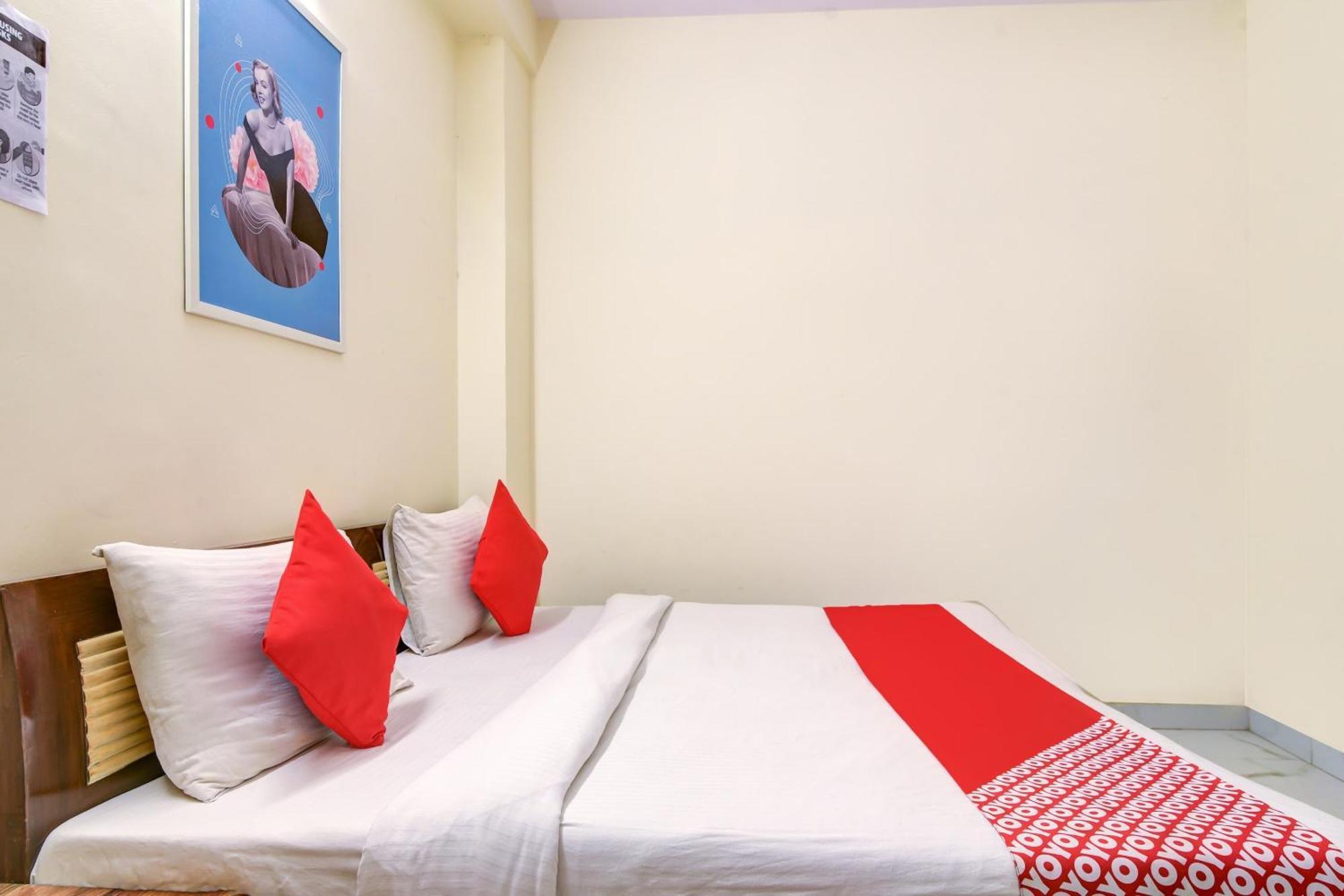 Hotel O 74192 Vishwakarma Palace 델리 외부 사진