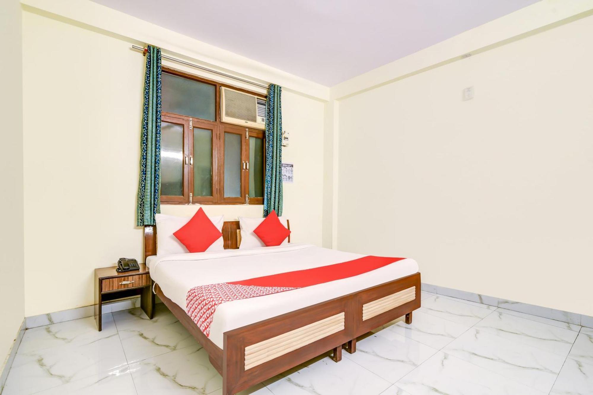 Hotel O 74192 Vishwakarma Palace 델리 외부 사진