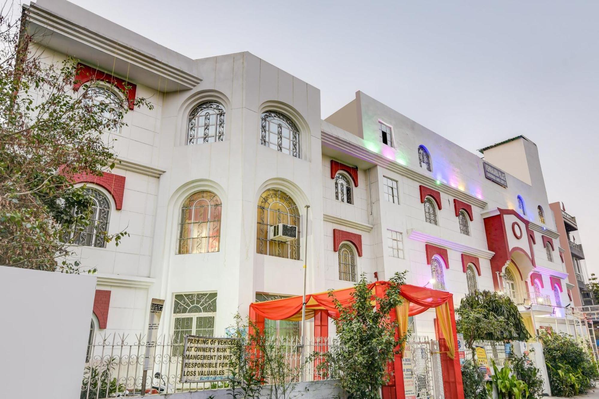 Hotel O 74192 Vishwakarma Palace 델리 외부 사진