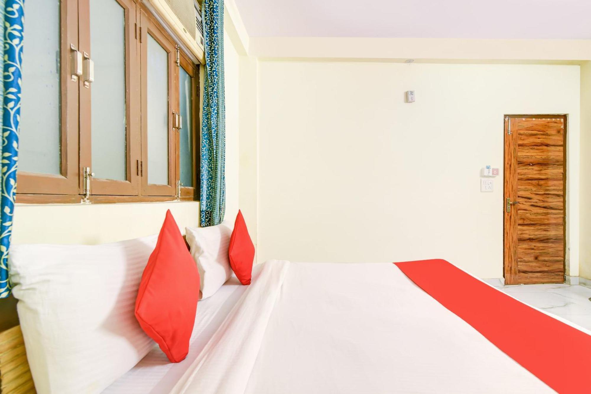 Hotel O 74192 Vishwakarma Palace 델리 외부 사진