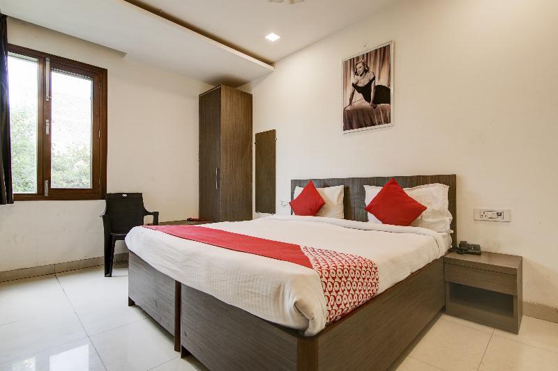 Hotel O 74192 Vishwakarma Palace 델리 외부 사진